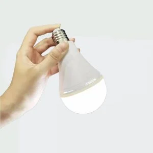Led лампа со встроенным аккумулятором 12 Вт 80 мм, E27 Led лампа з вбудованим акумулятором 12 Вт 80 мм, E27
