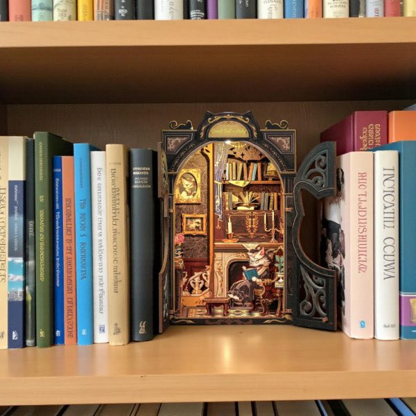 Book Nook Count Cat's Study набір для збірки, 108 деталей
